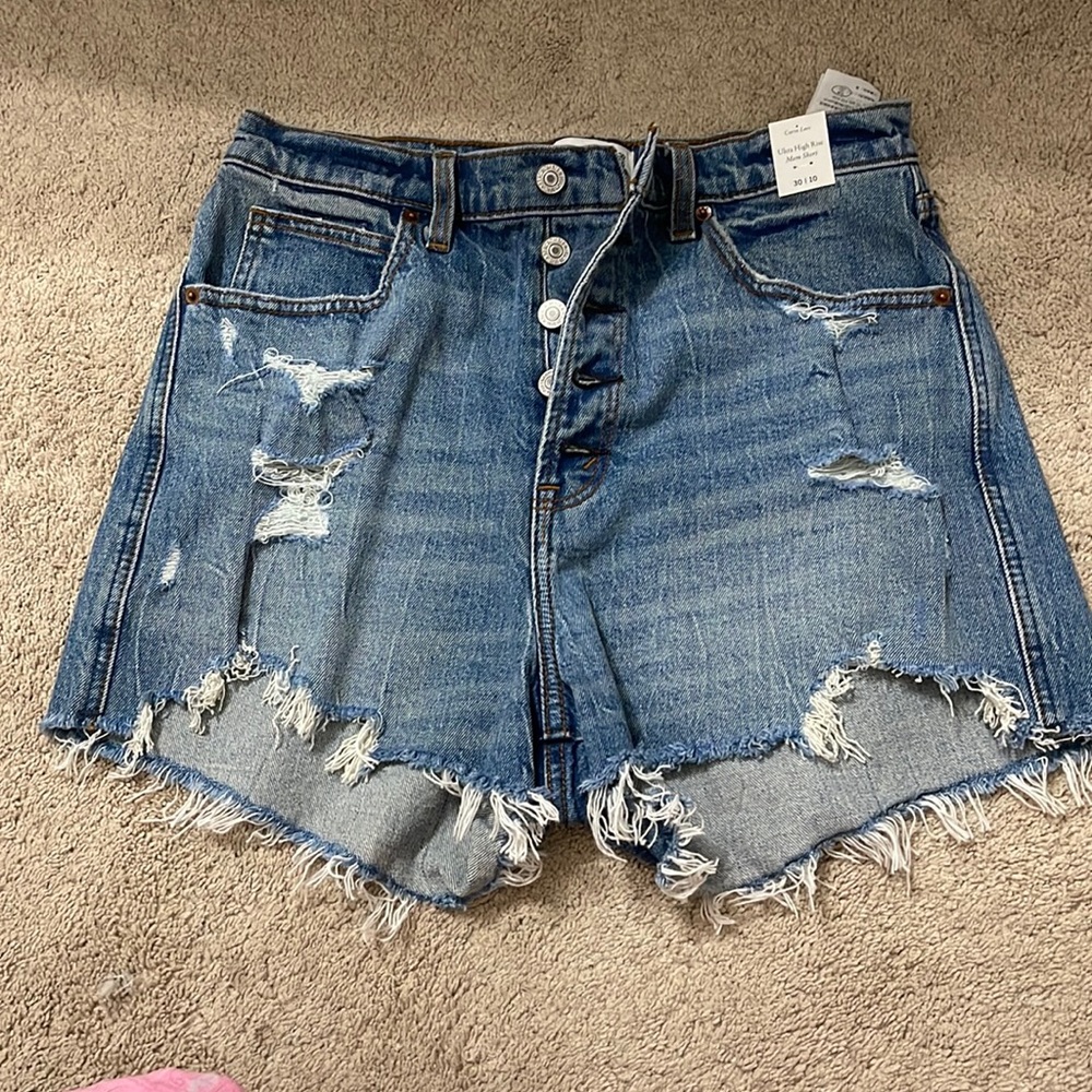 Abercrombie ultra high-rise Mom short